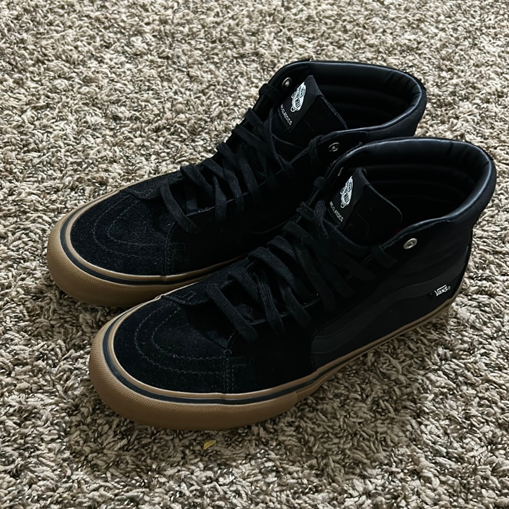 Vans Sk8-Hi Pro in Black/Gum Size 11 Mens